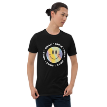 Load image into Gallery viewer, T-Shirt Short-Sleeve Unisex Happy Face Design.
